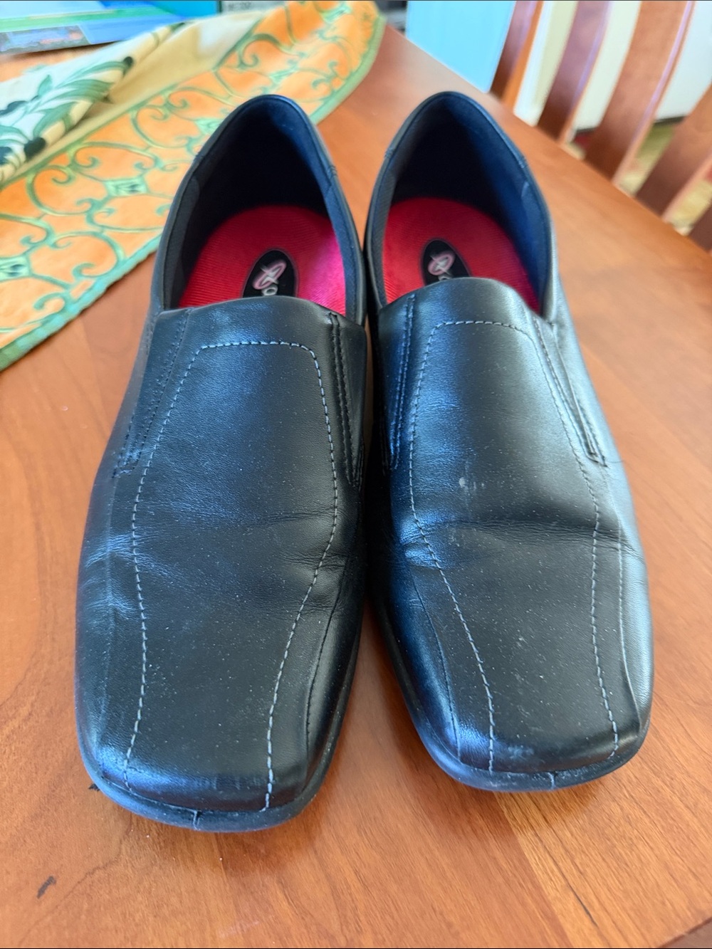 Ecco Black Slip-On Leather Flats with Red Insole